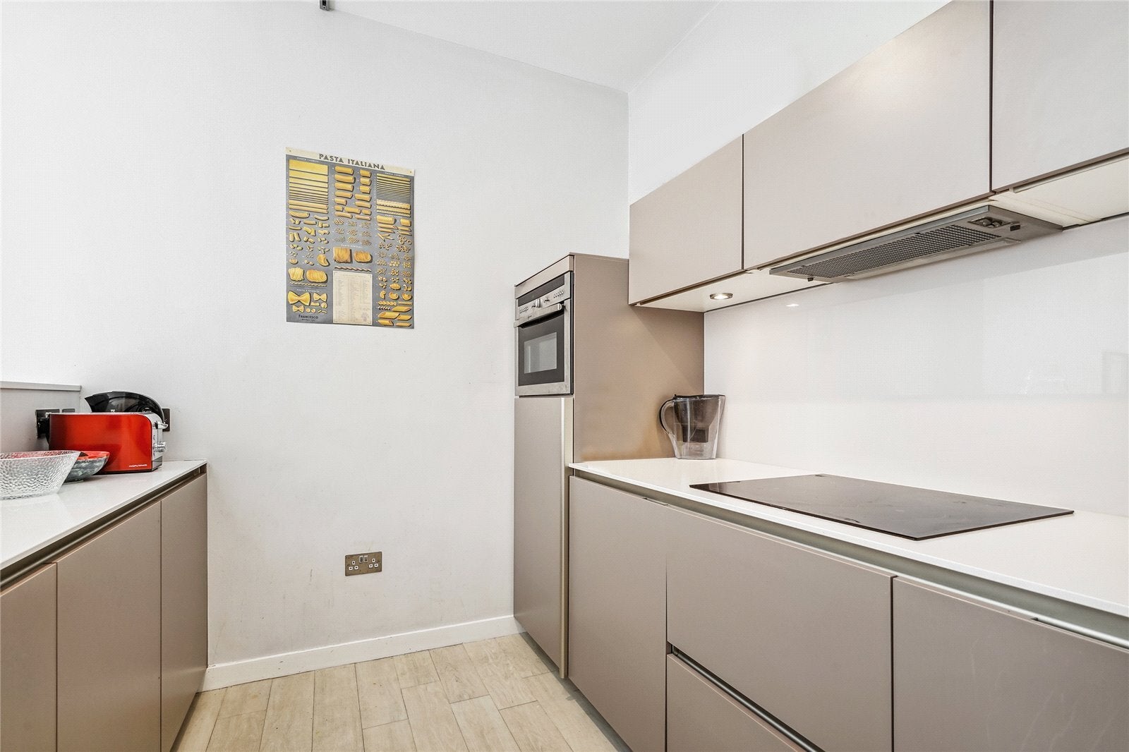 Flat Courtfield Road in Greater London