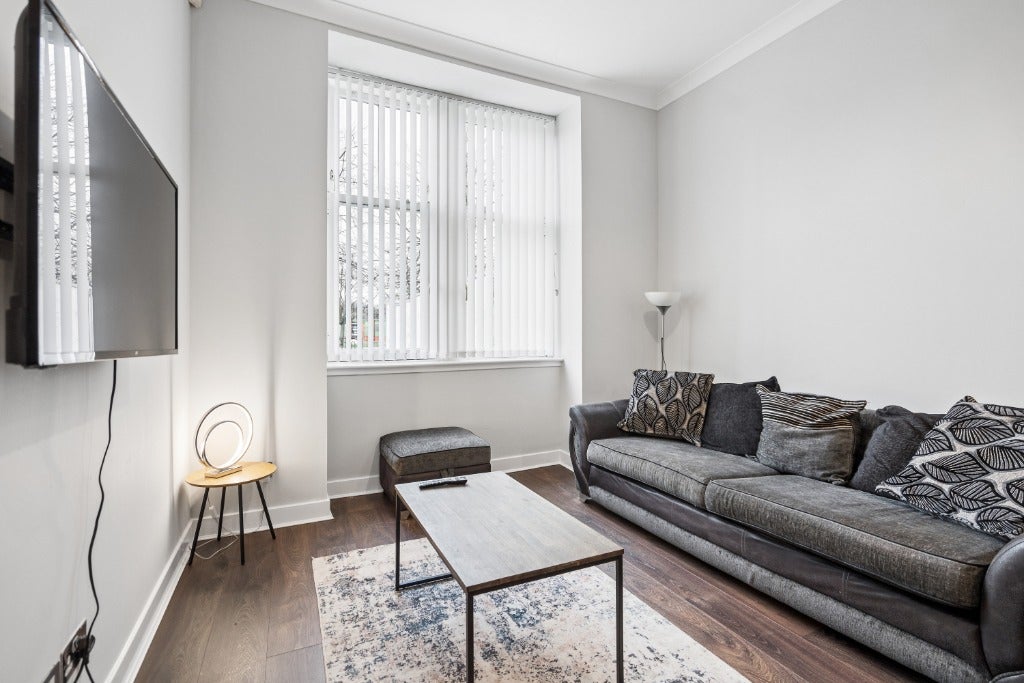 Flat McPhail Street in Glasgow