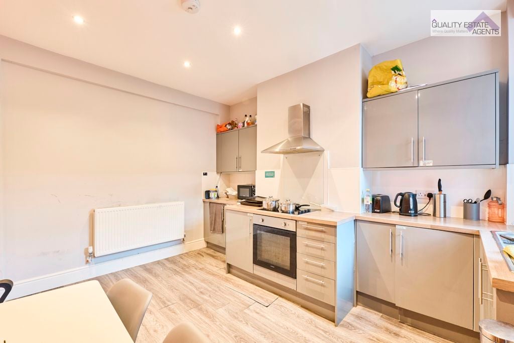 Room Campbell Road in Stoke-on-Trent