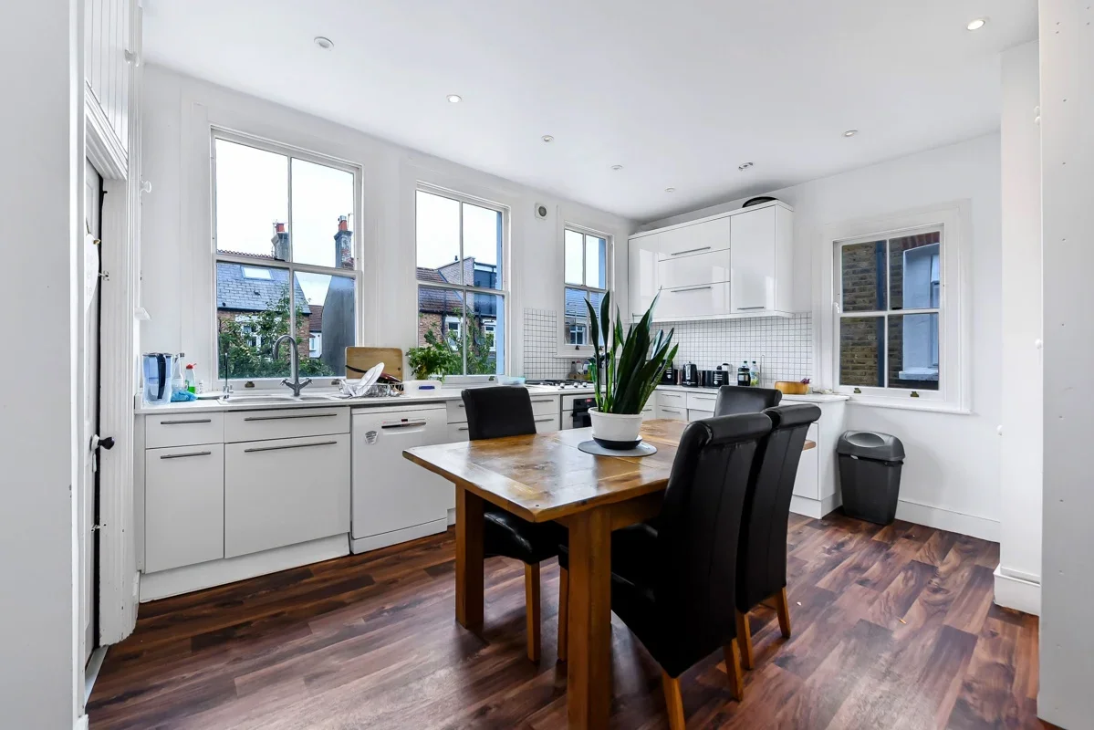 House Idlecombe Road in Greater London