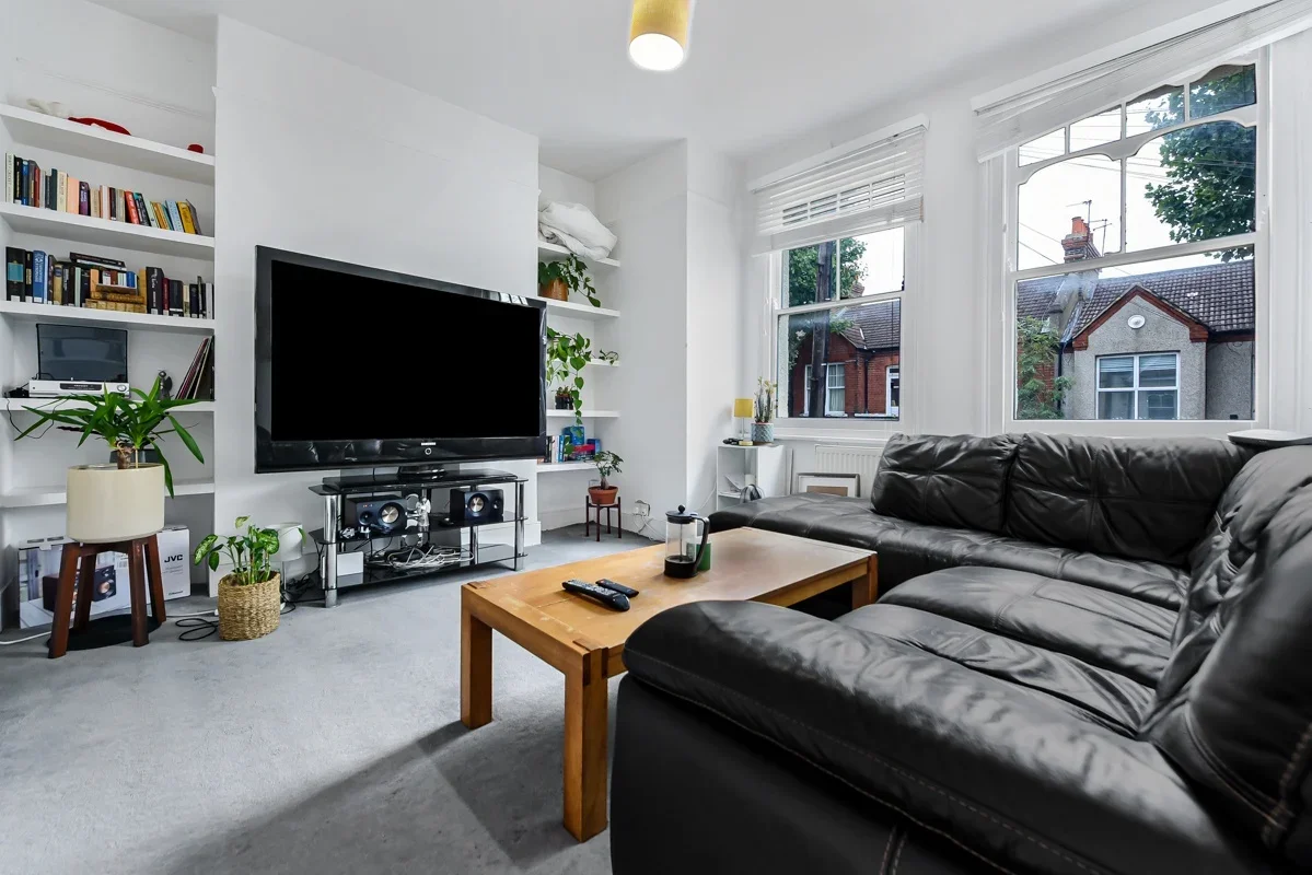 House Idlecombe Road in Greater London