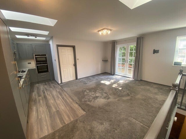 Flat Saint John's Terrace in Derby