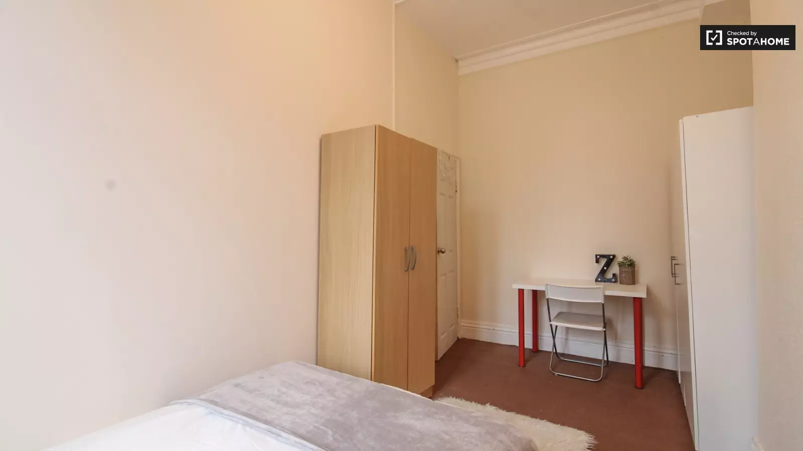 Flat Kilburn High Road in Greater London