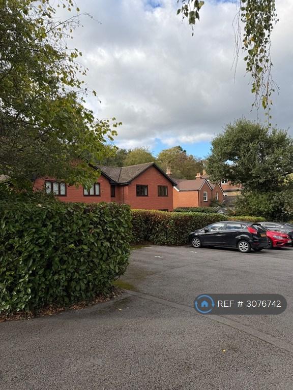 Flat Minley Grove in Hart