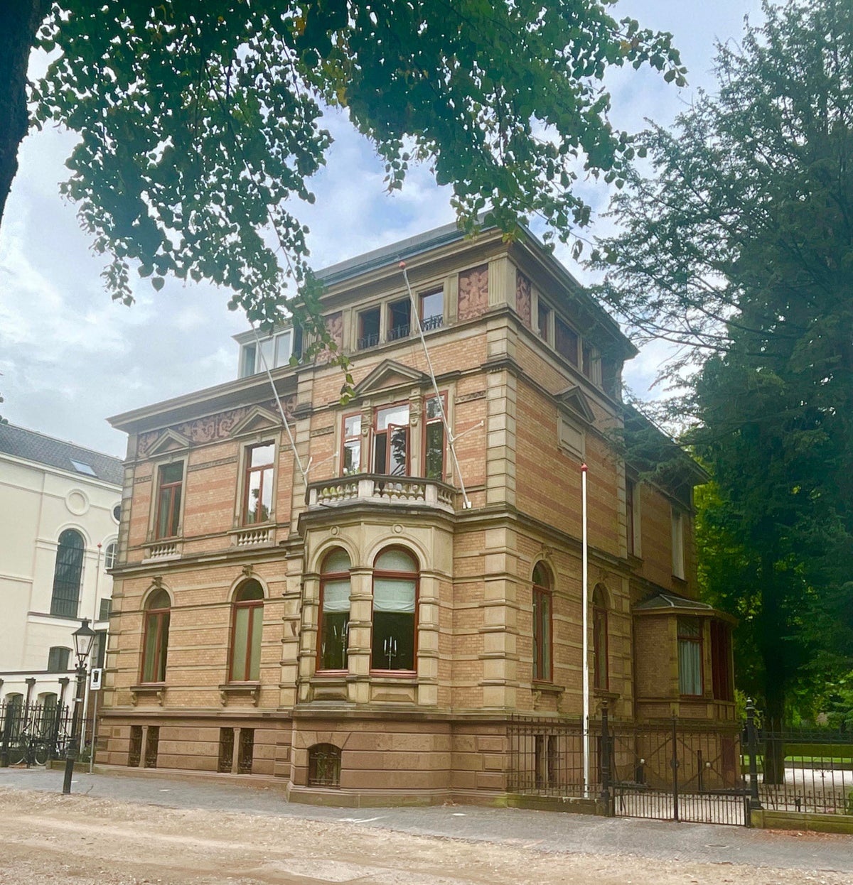 Appartement te huur in Utrecht – Maliebaan – foto 1