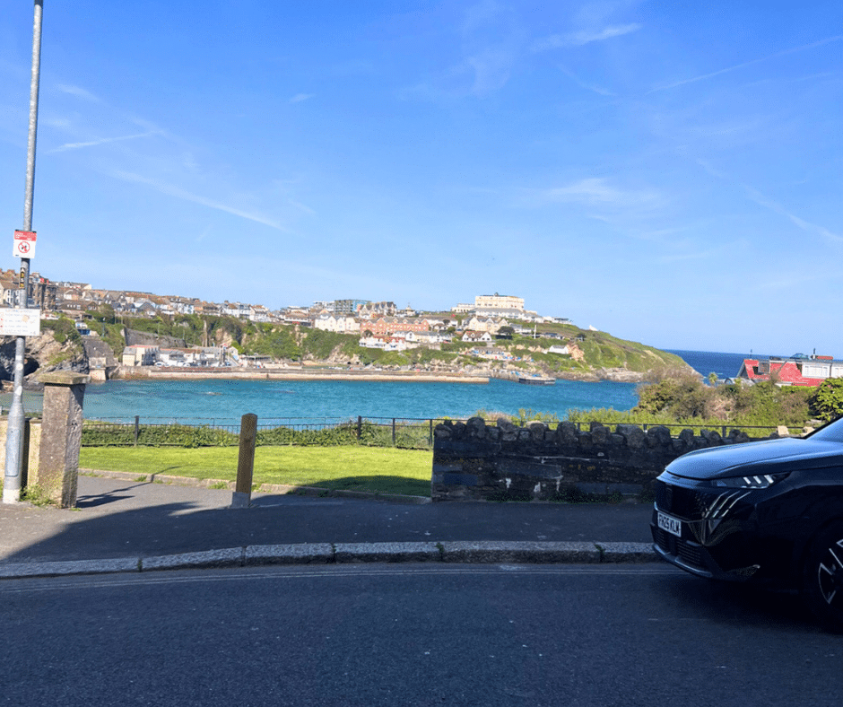 Room Island Crescent in Newquay