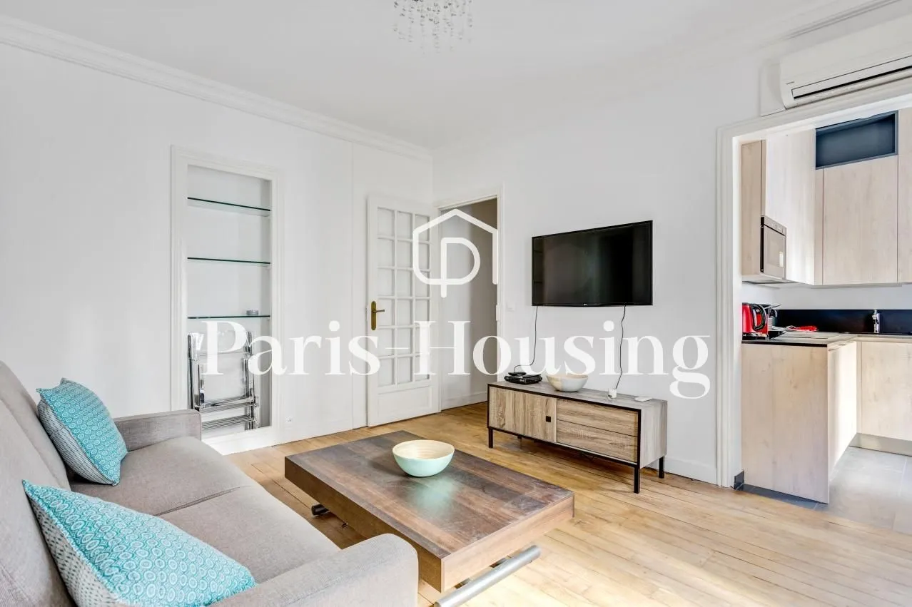 Flat Rue des Chartreux in Paris