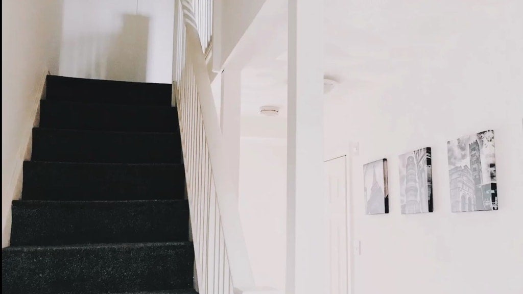 Room Ablett Street in Greater London