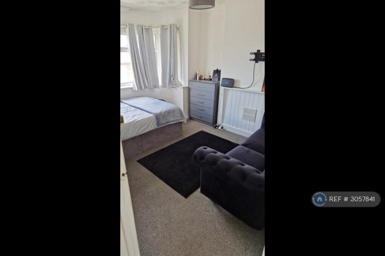 Room Gainsford Road in Southampton