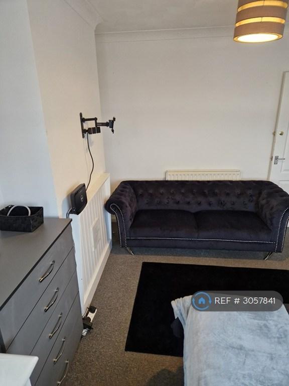 Room Gainsford Road in Southampton