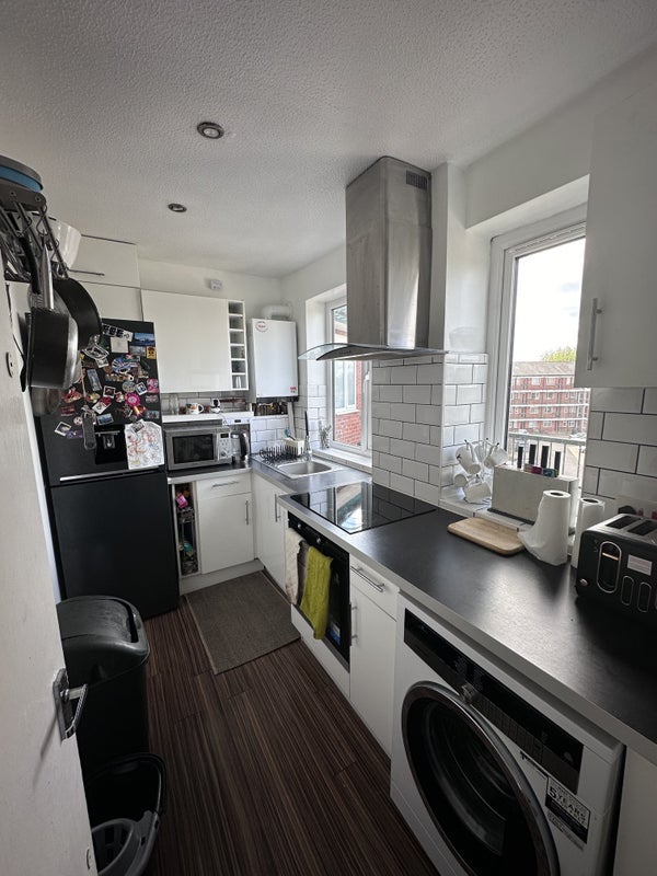 Room Eccles New Road in Salford