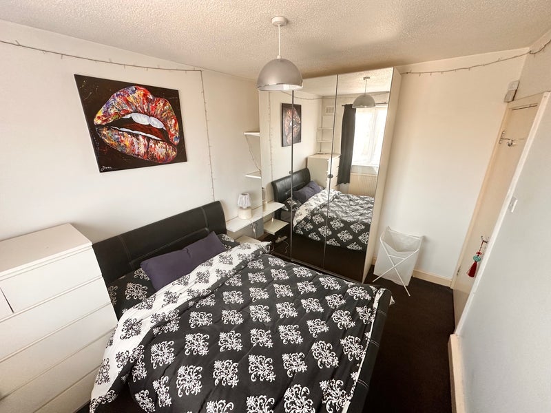 Room Eccles New Road in Salford