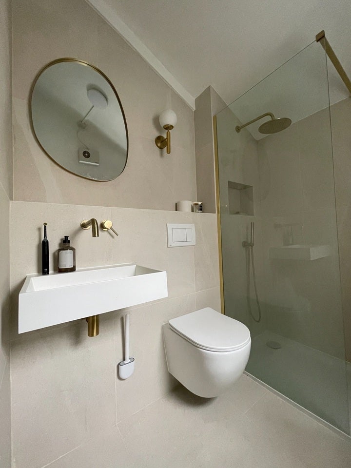 Flat Eversholt Street in Greater London