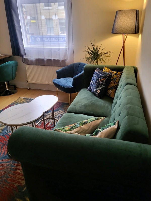 Flat Stroud Green Road in Greater London