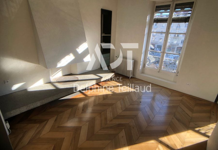 Flat Place Vaucanson in Grenoble