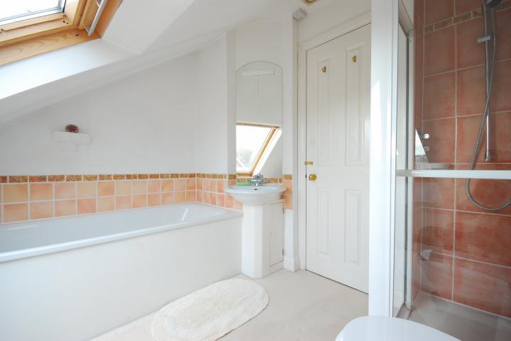 Room Coleridge Road in Greater London