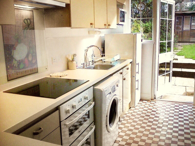 Room Coleridge Road in Greater London