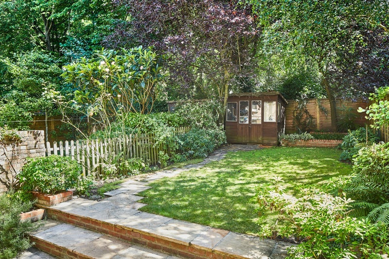 Room Coleridge Road in Greater London