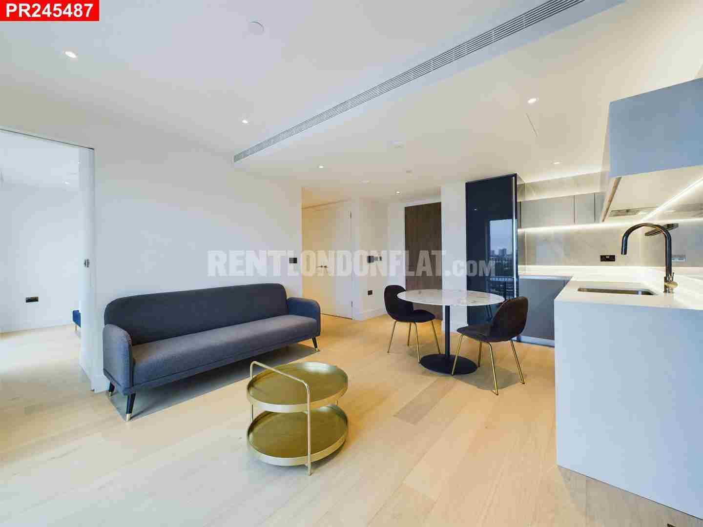 Flat Freston Road in Greater London