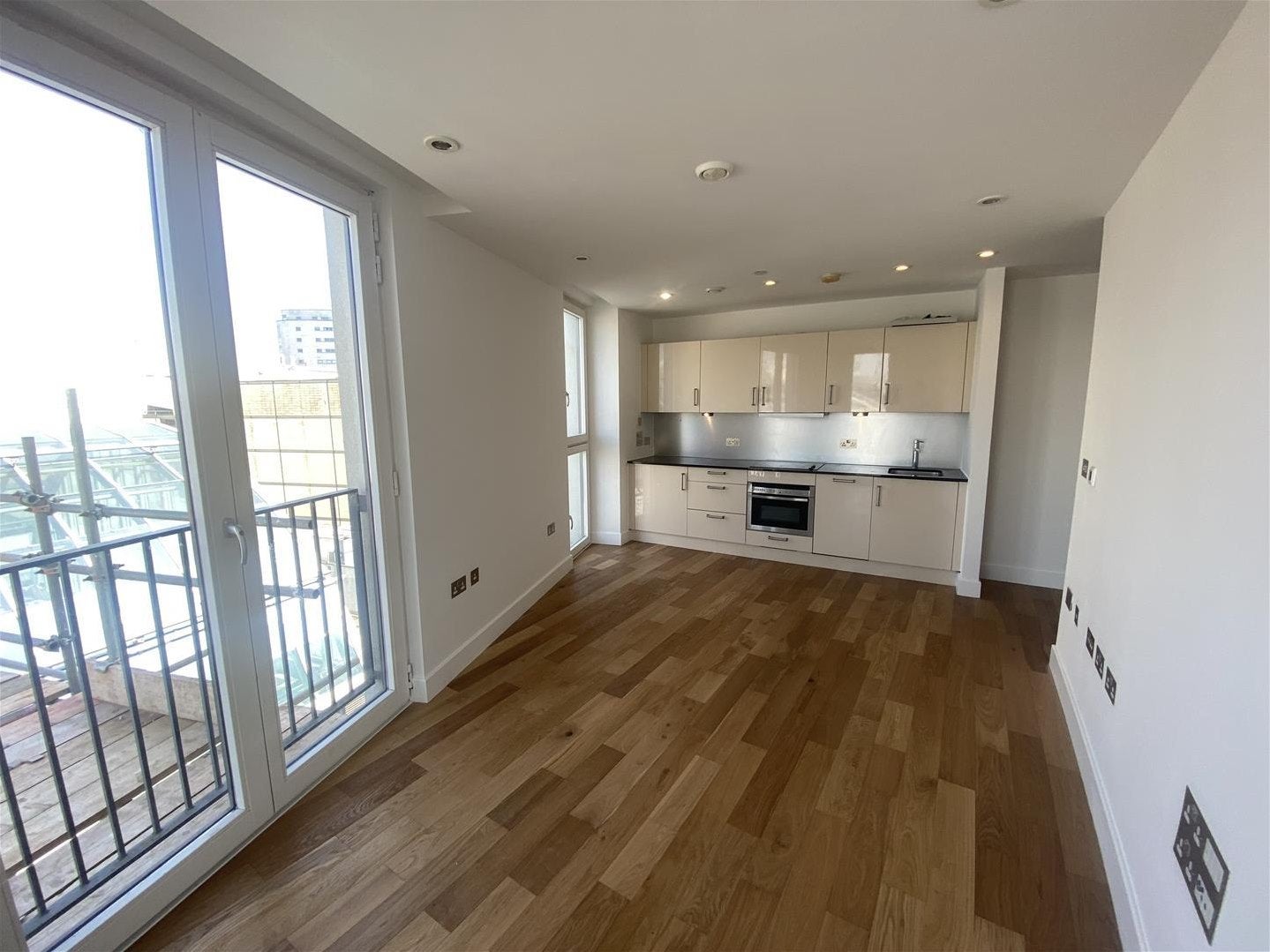Flat Tredegar Street in Cardiff
