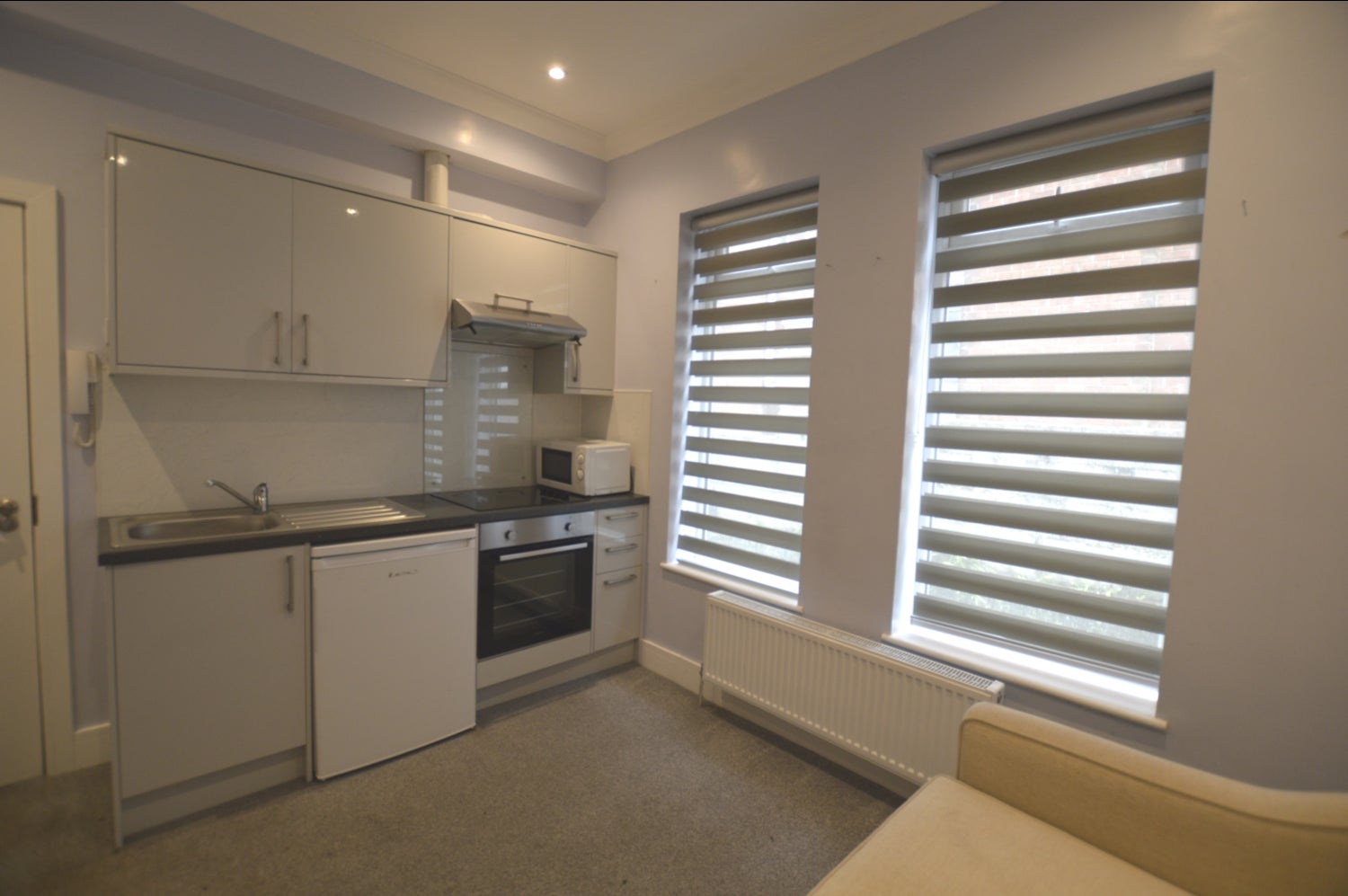 Room Bournemouth Road in Poole