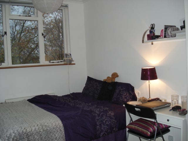 Flat Caledonian Road in Greater London