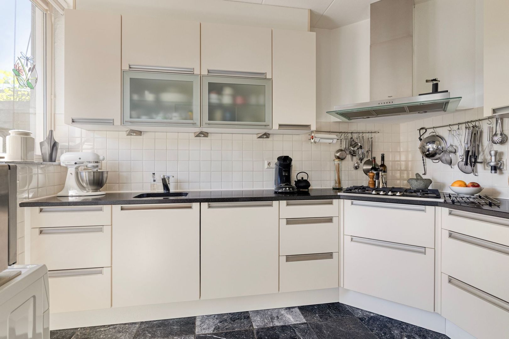 Tussenwoning te koop: Cort van der Lindenstraat 212, Goes