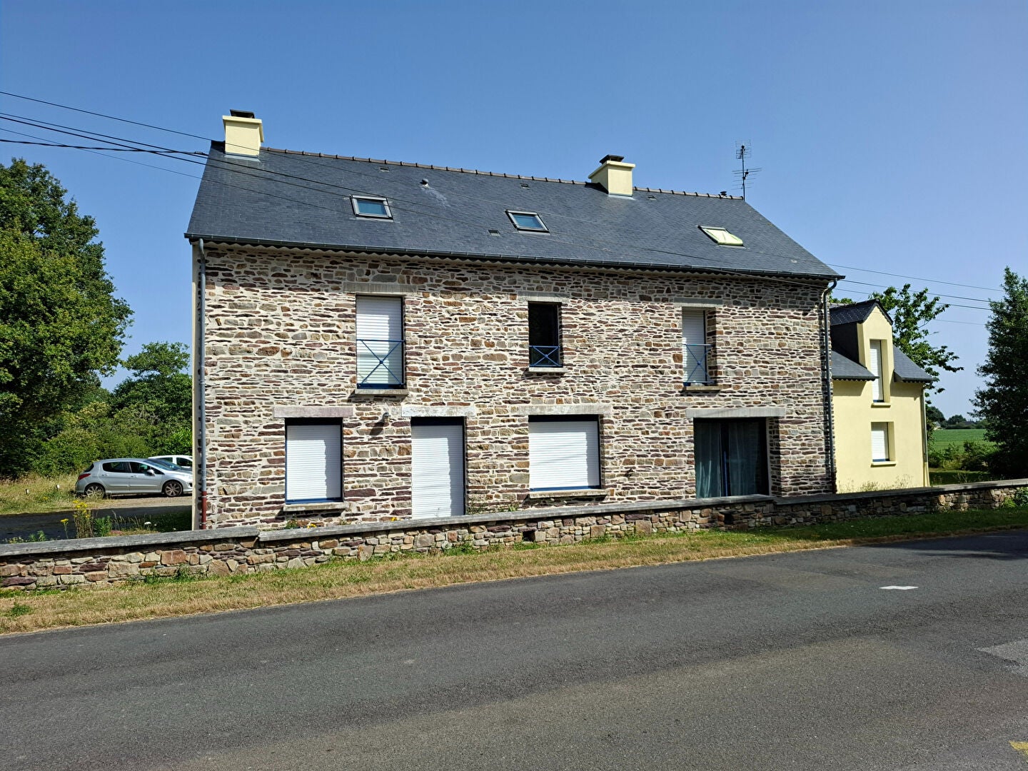 Appartement Avenue De La Mairie à Chavagne
