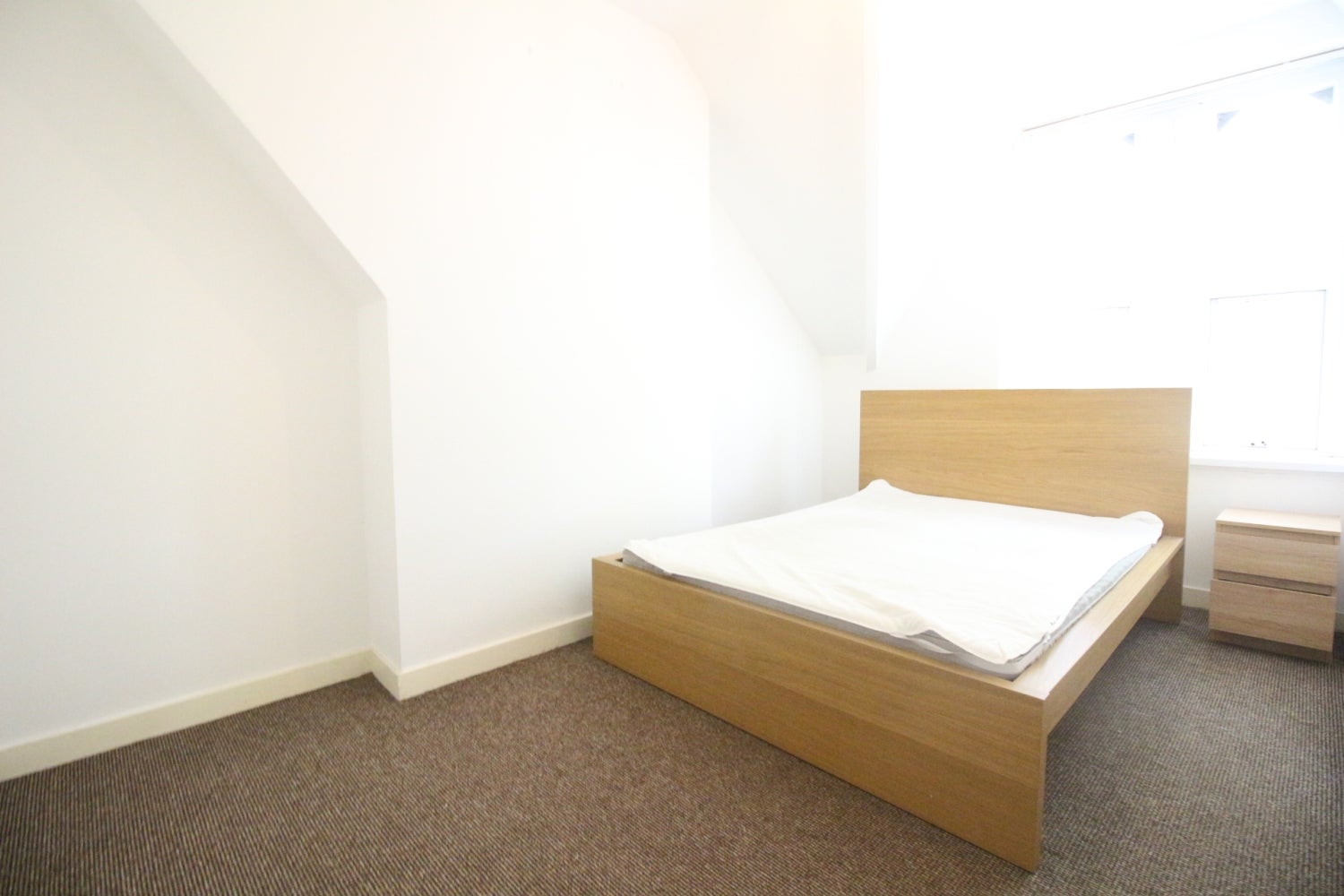 Flat Connaught Road in Cardiff
