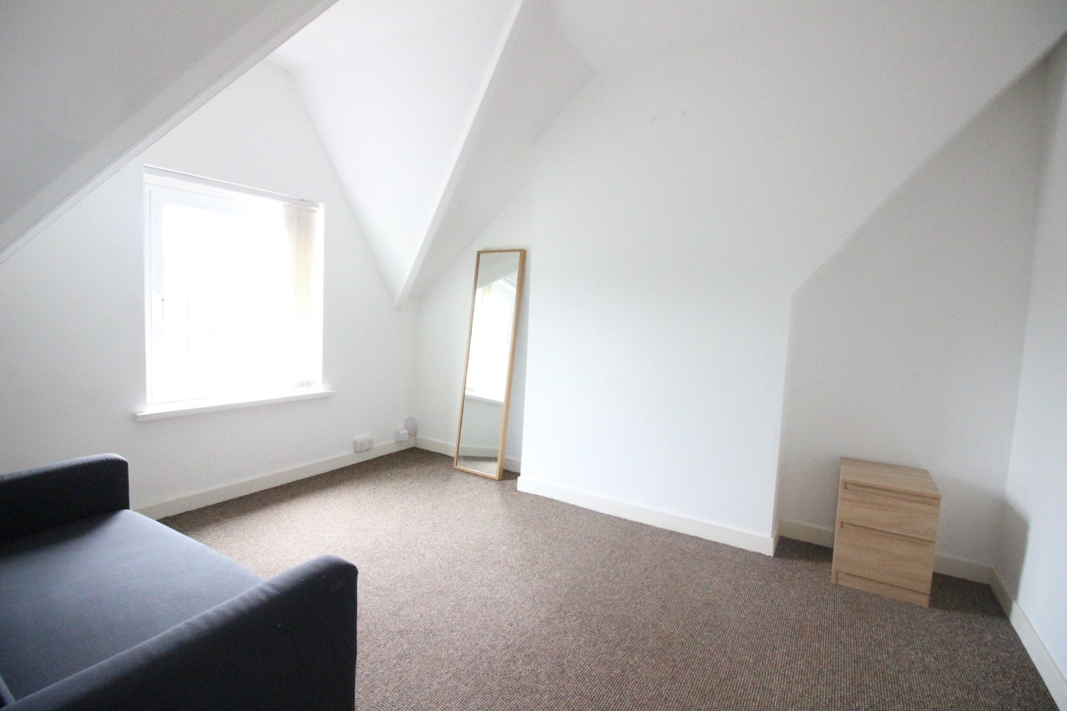 Flat Connaught Road in Cardiff