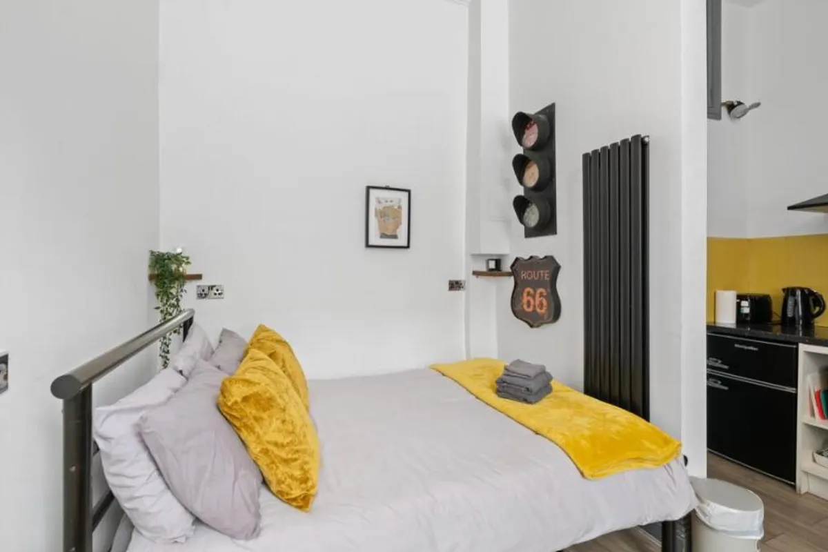 Flat Endell Street in Greater London