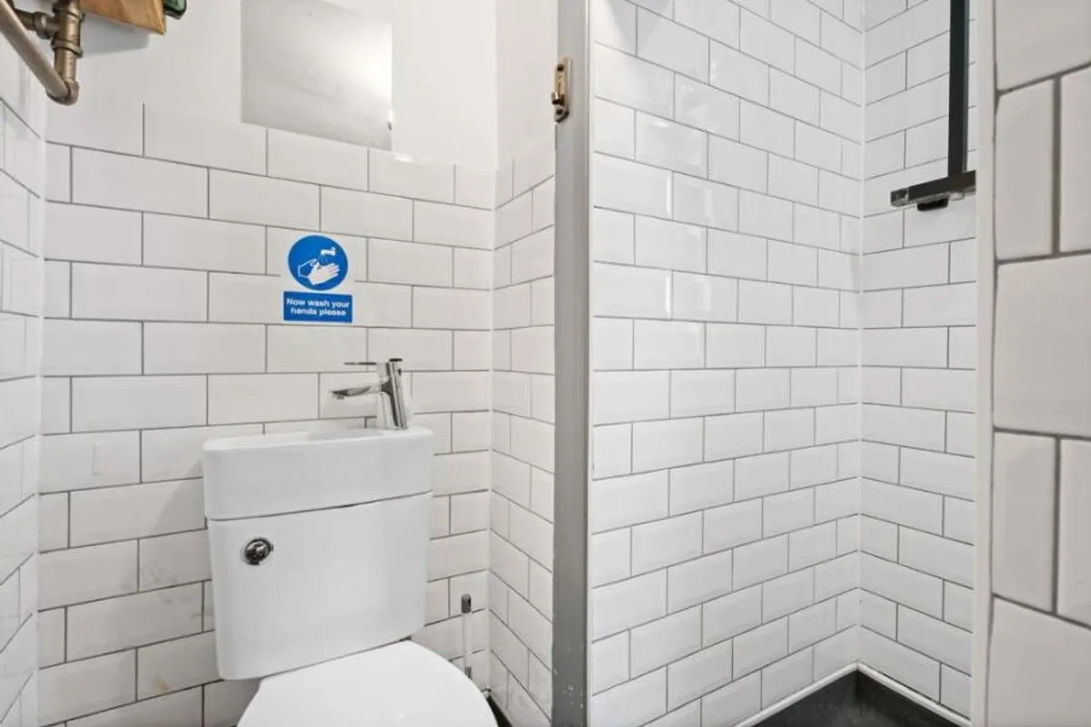 Flat Endell Street in Greater London
