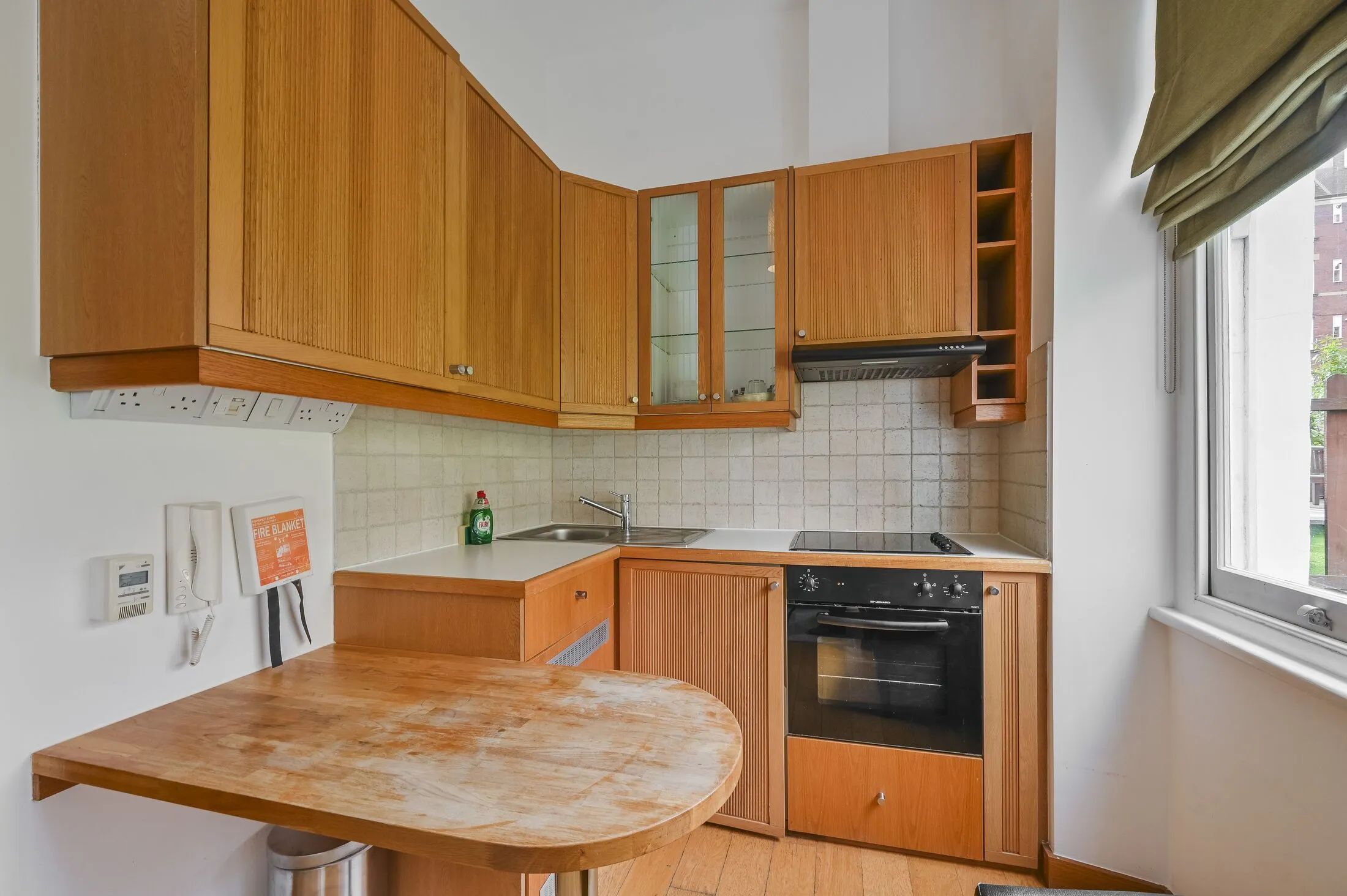Flat Burton Place in Greater London