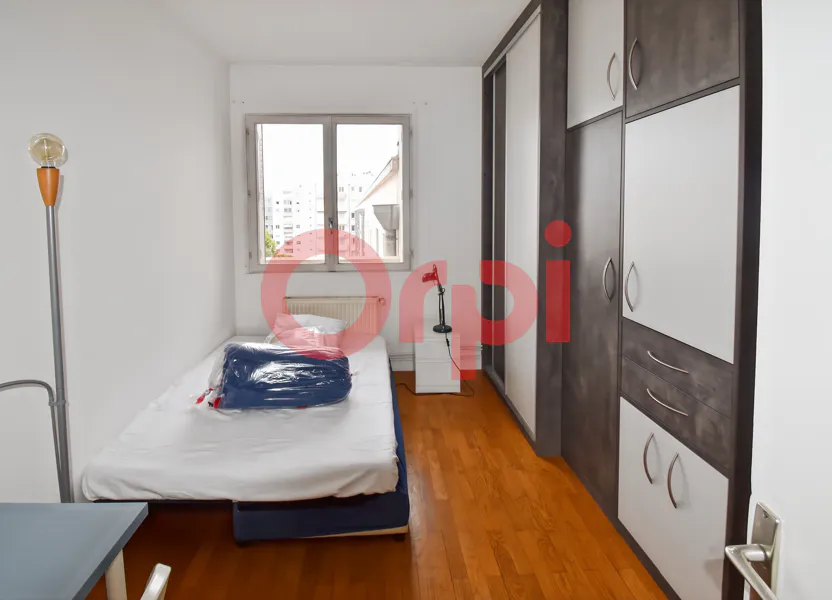 Appartement Avenue des Frères Lumière à Lyon