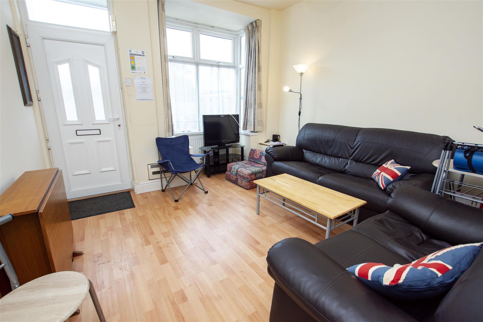 Flat Selly Hill Road in Birmingham