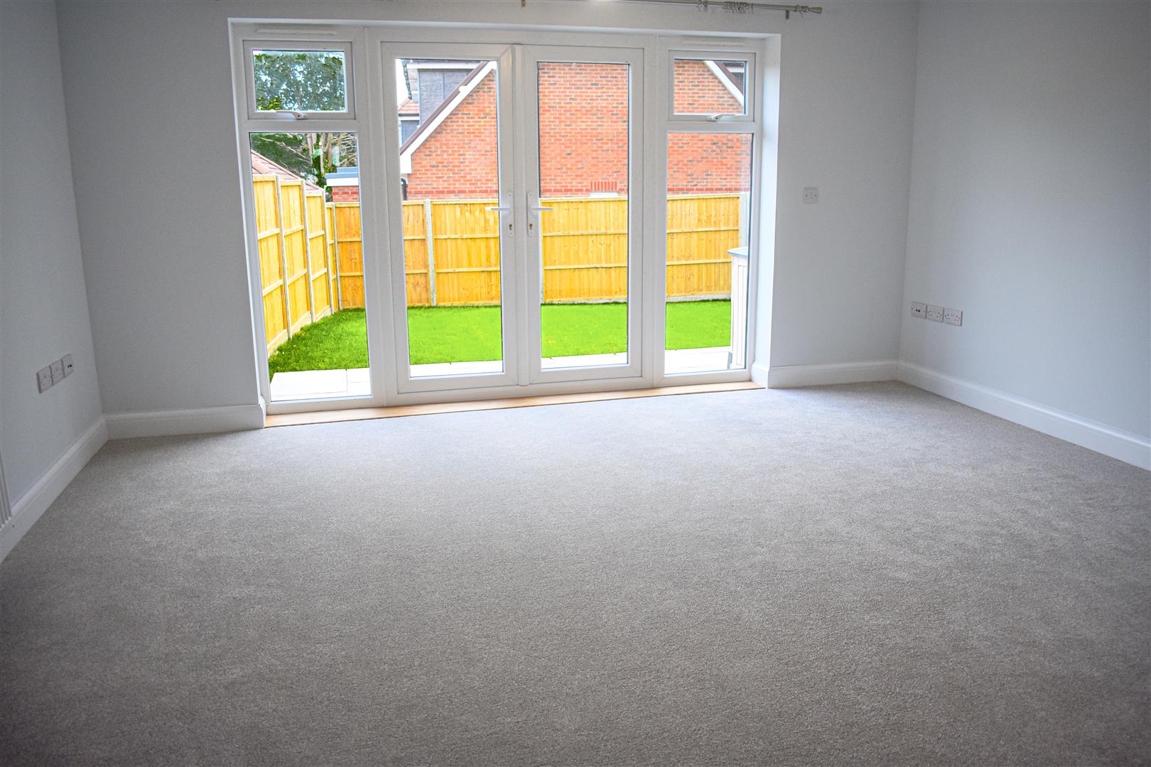 House The Vale in Bordean