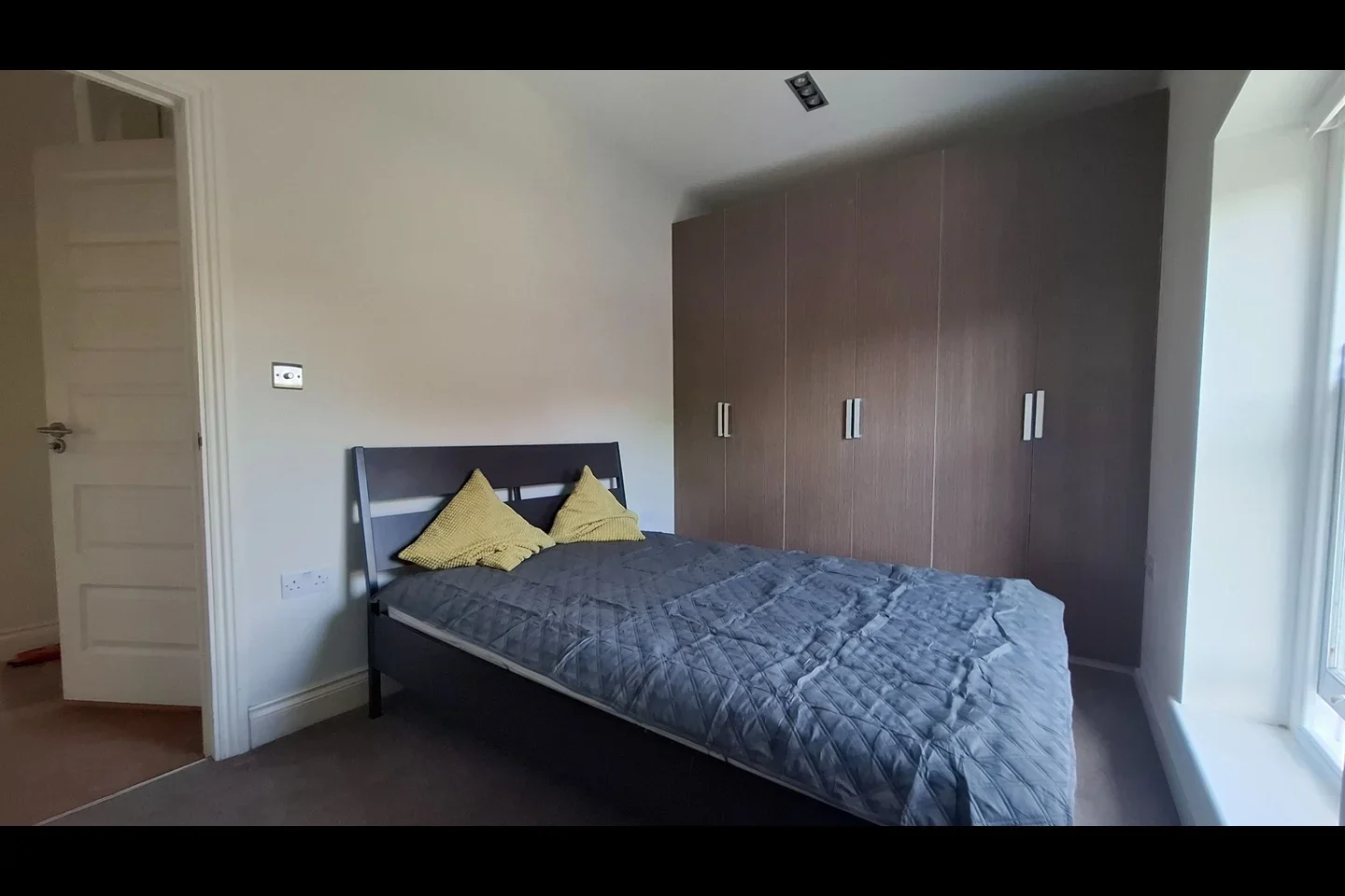 Flat St Donatt's Road in Greater London