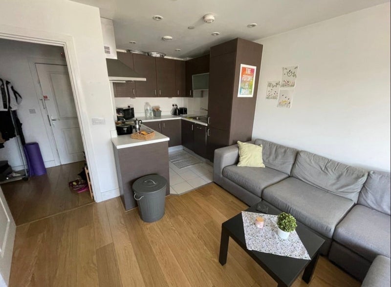 Room Christian Street in Greater London