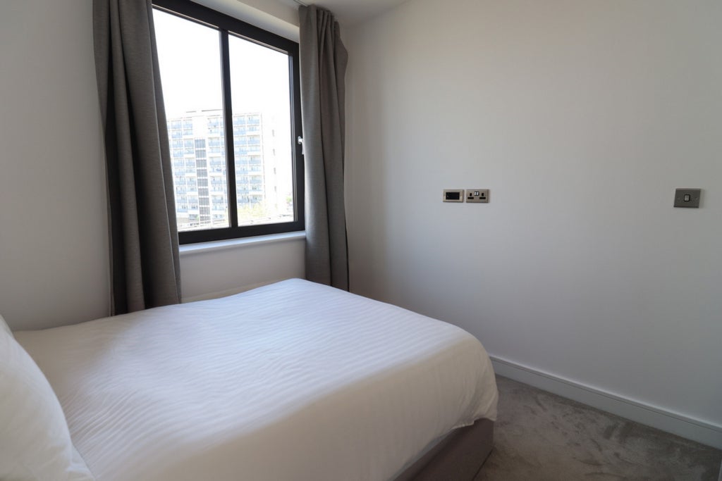 Room Globe Road in Greater London