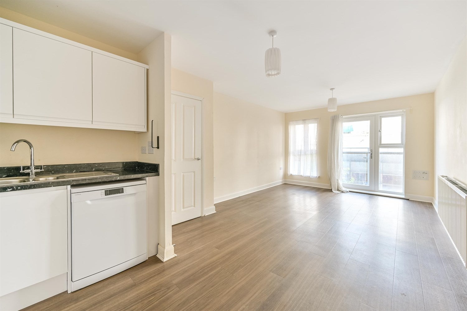 Flat Moulsford Mews in Reading