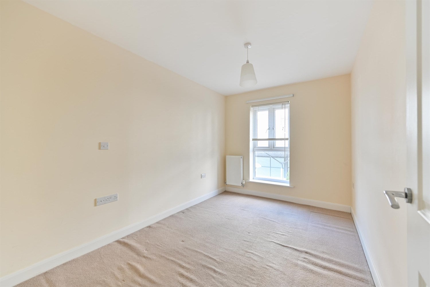 Flat Moulsford Mews in Reading
