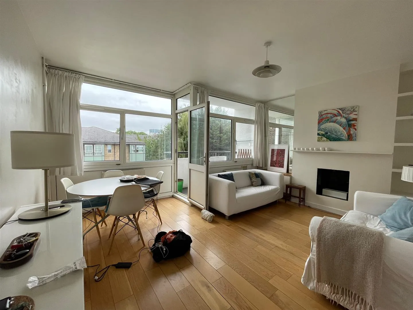 Flat Leirum Street in Greater London