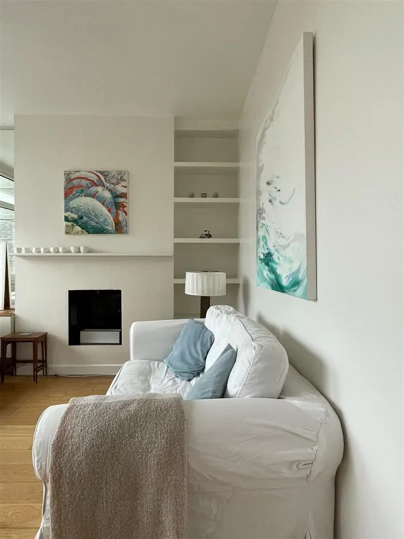 Flat Leirum Street in Greater London