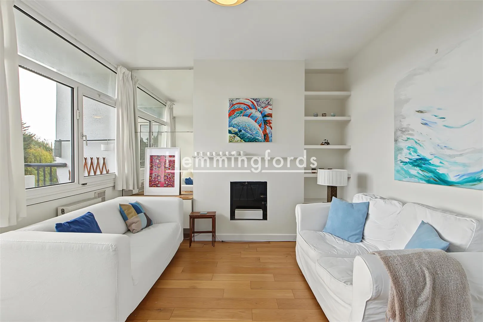 Flat Leirum Street in Greater London