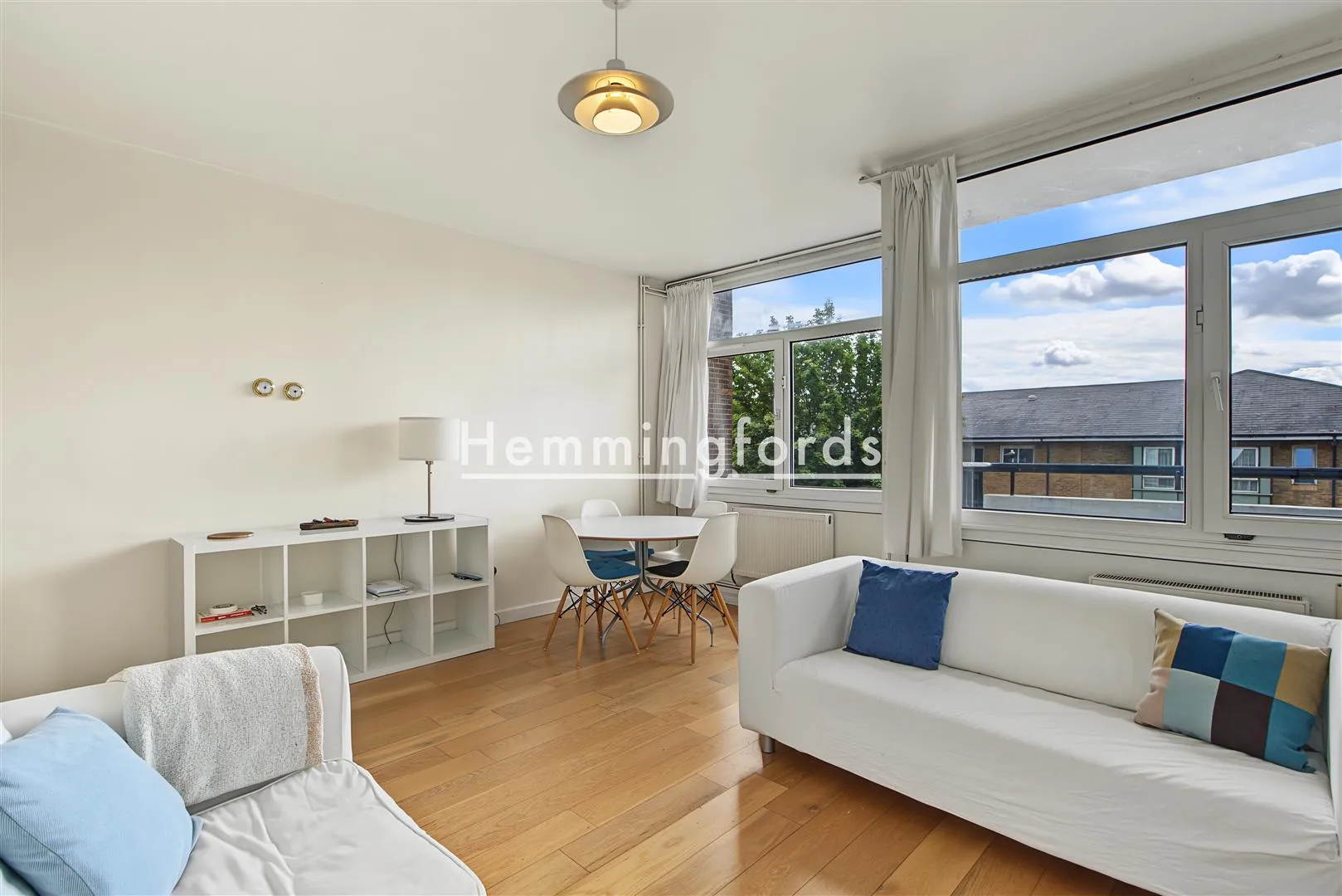 Flat Leirum Street in Greater London