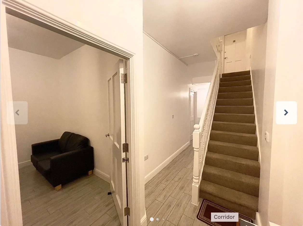 Room Mandrell Road in Greater London
