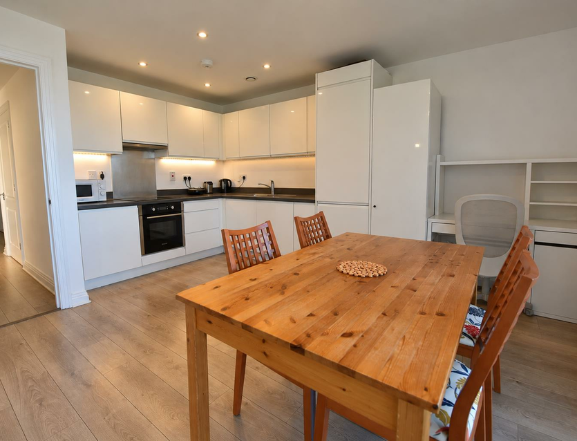 Flat Bentinck Road in Greater London