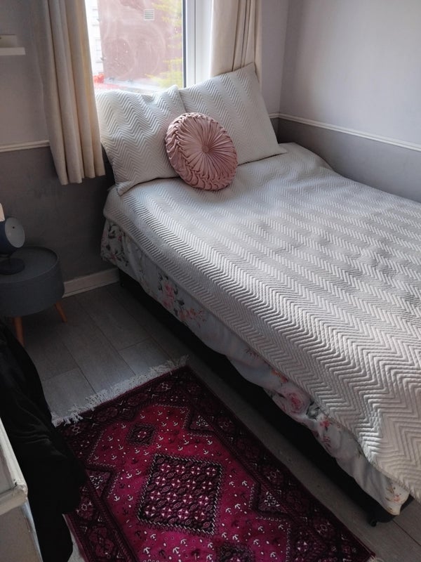 Room Newport Place in City of Westminster