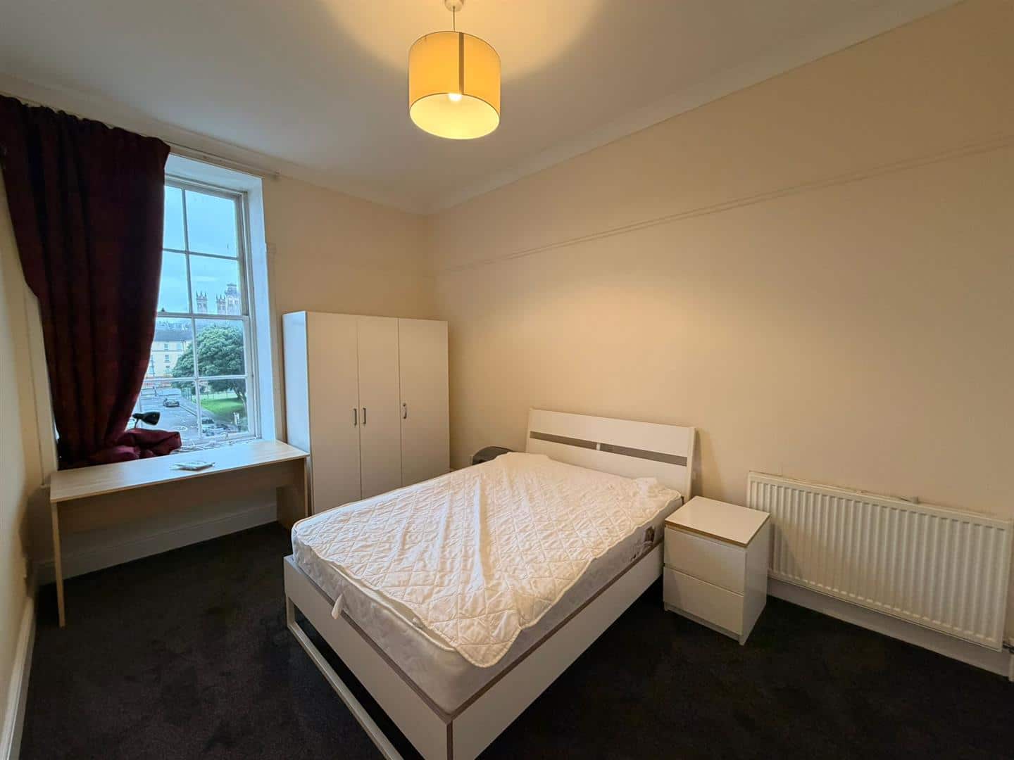 Flat West Princes Street in Glasgow