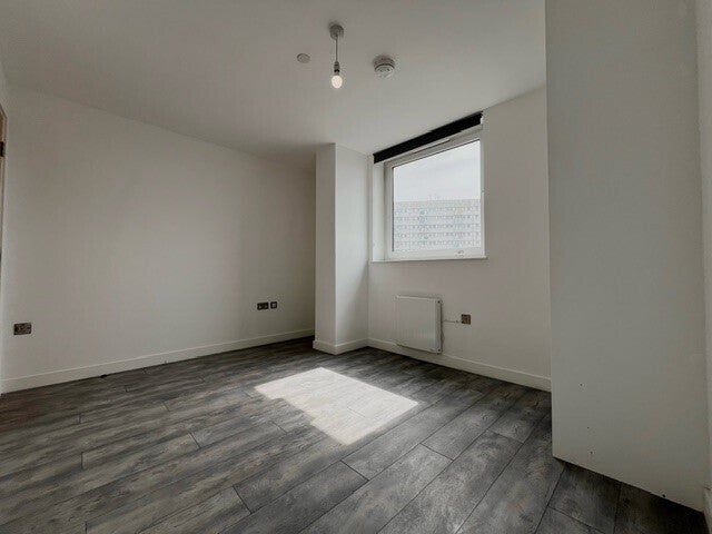 Flat Coventry Road in Birmingham